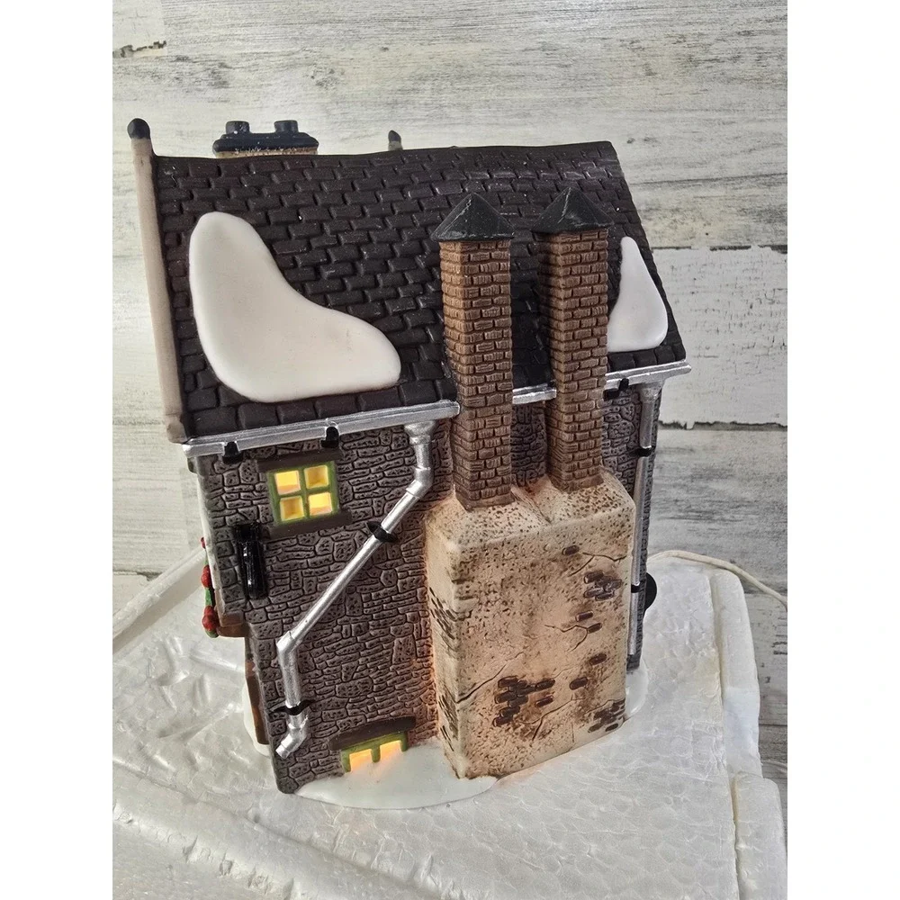 Dept 56 Dickens Village Kingsford's Brew House 5811-4 Lighted Christmas Building